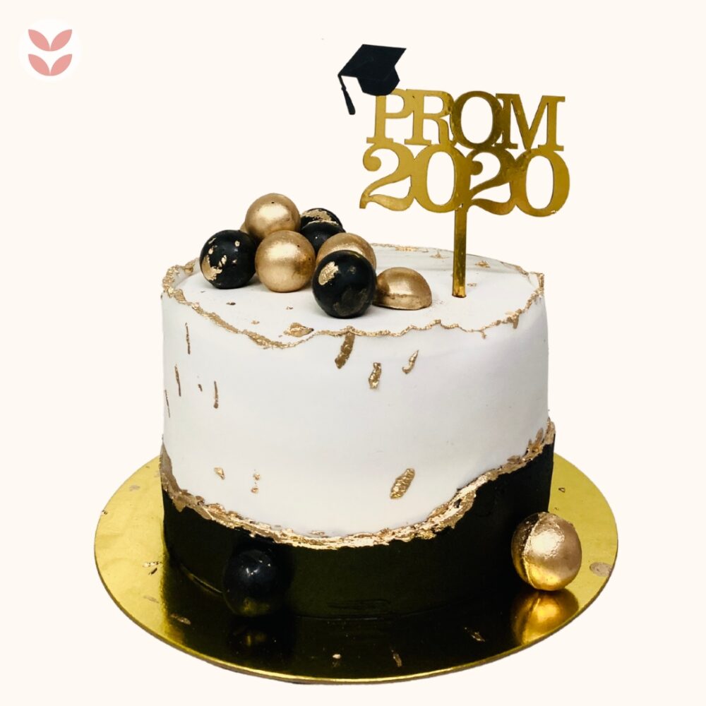 Torta Graduacion Negro Con Dorado Topper